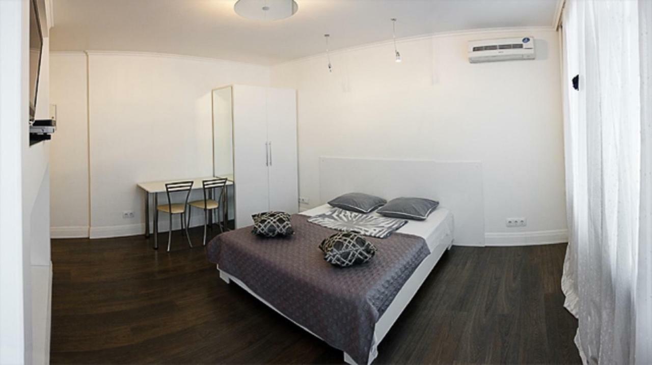 Great Studio Near The Pechersk Киев Экстерьер фото